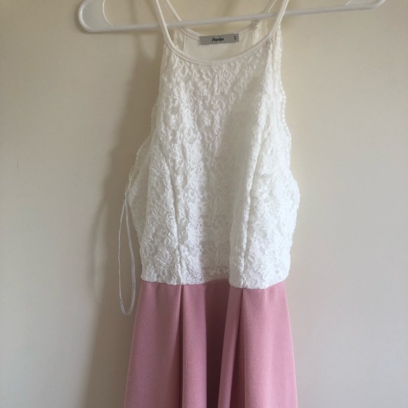 Lace white & pink dress - Picture 2 of 4